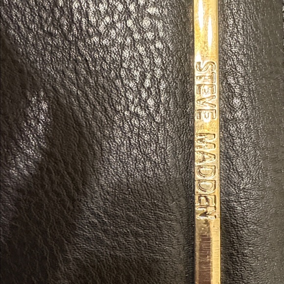 NWOT Steve Madden Black and Teal Croc-Embossed Wristlet - Picture 5 of 5